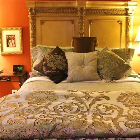 Pure Nuphoria Bed & Breakfast